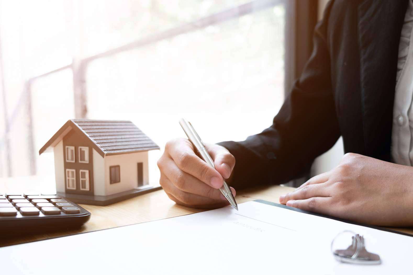 Hipotecas Plus ofrece asesoramiento para obtener la hipoteca que se precise y se compre la parte de la vivienda del ex