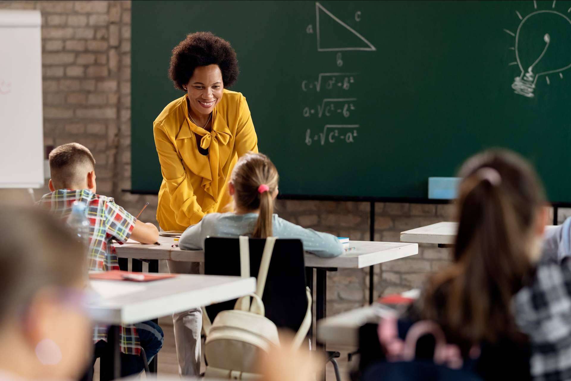 Los cursos homologados online para el profesorado son el futuro de la educación, por Novapro