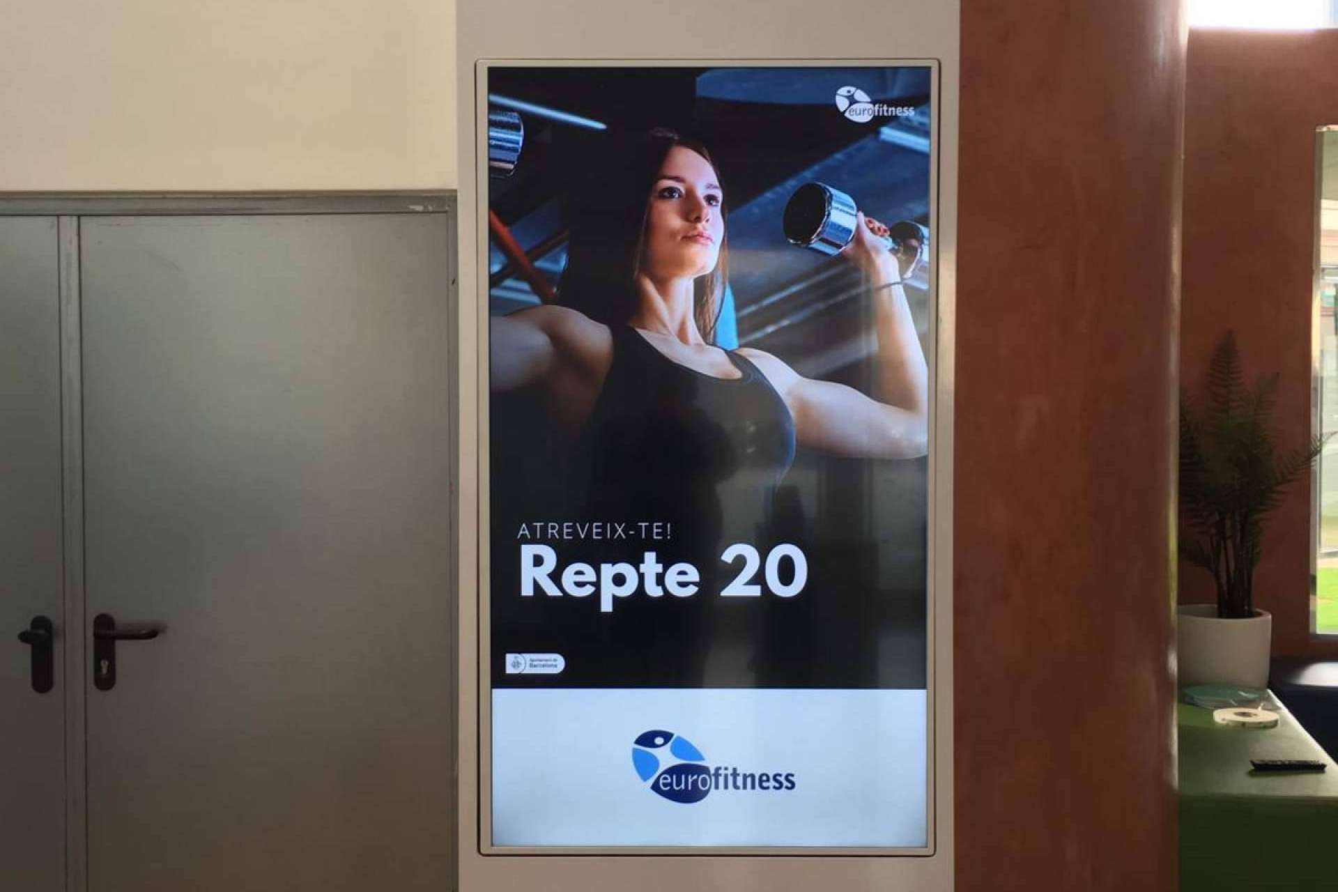 Recubik proporciona la solución de cartelería digital a Eurofitness
