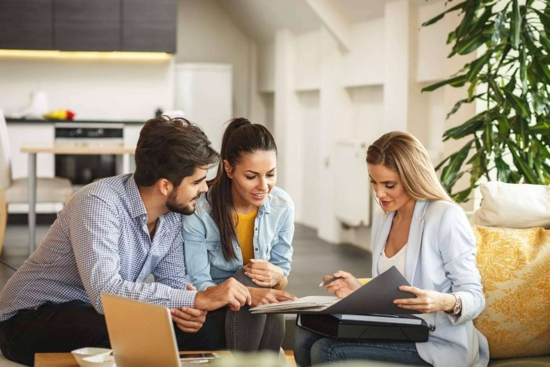 La relevancia de contar con los agentes inmobiliarios Elba Invest Inmobiliaria