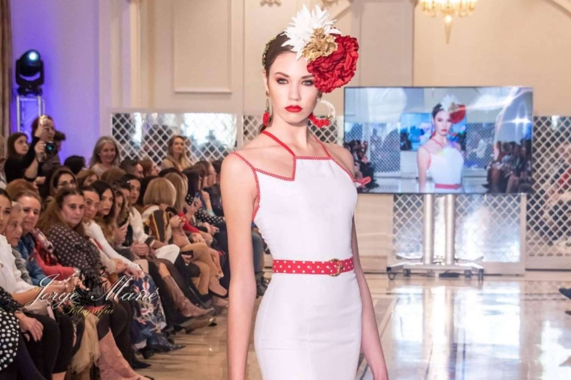Gracias a la asesoría de imagen de Divine Blessing Store, es posible encontrar el outfit perfecto