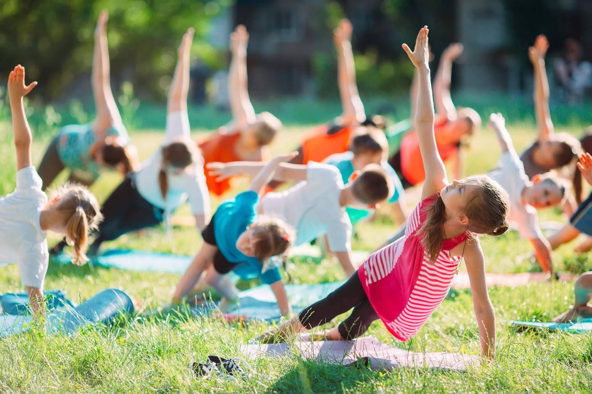 Yoga para Niños, el sitio web que comparte con padres y madres los beneficios y recomendaciones de esta popular técnica de relajación