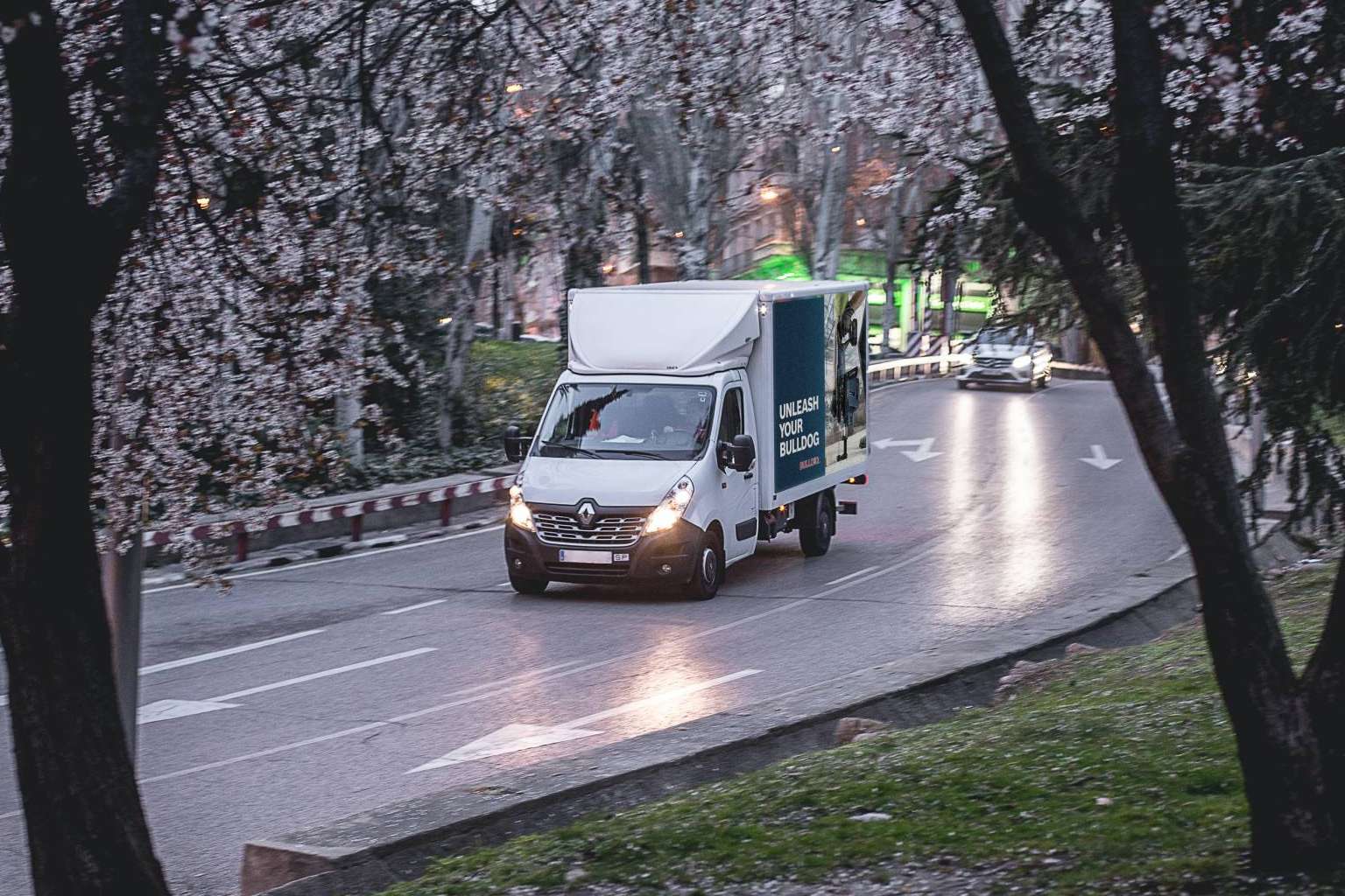 La startup barcelonesa Publitul revoluciona el marketing visual con la publicidad en vehículos