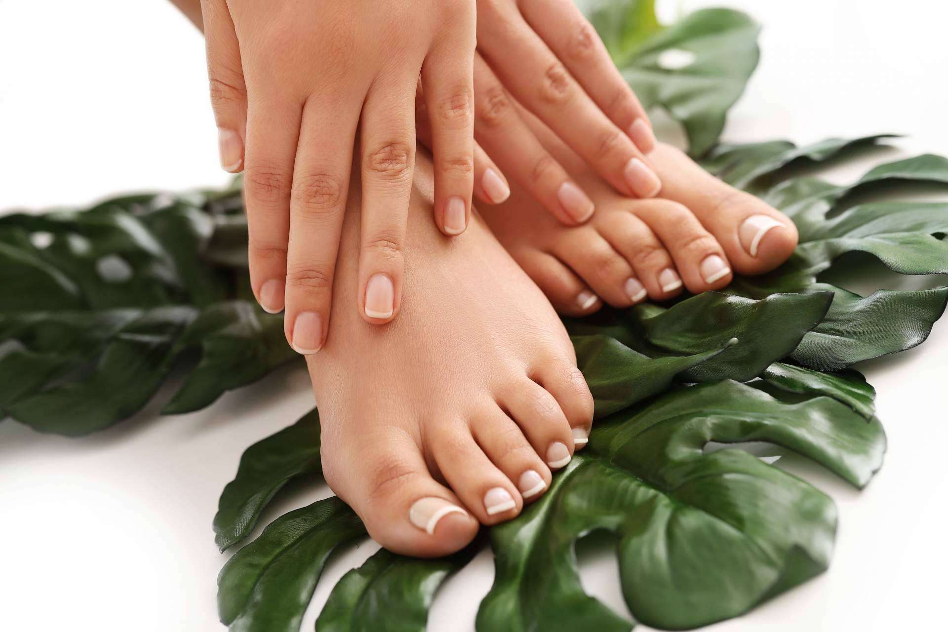 La importancia de utilizar productos profesionales para el cuidado de manos, pies y uñas, por Upsala Cosmetic