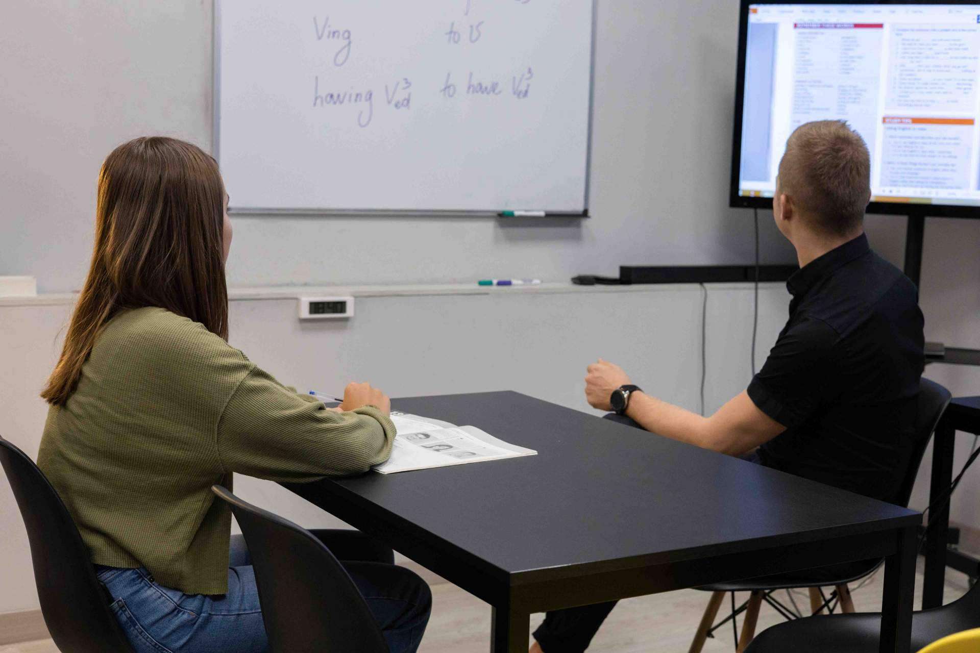 ¿Cómo escoger un curso de inglés?, por Bravo Academy