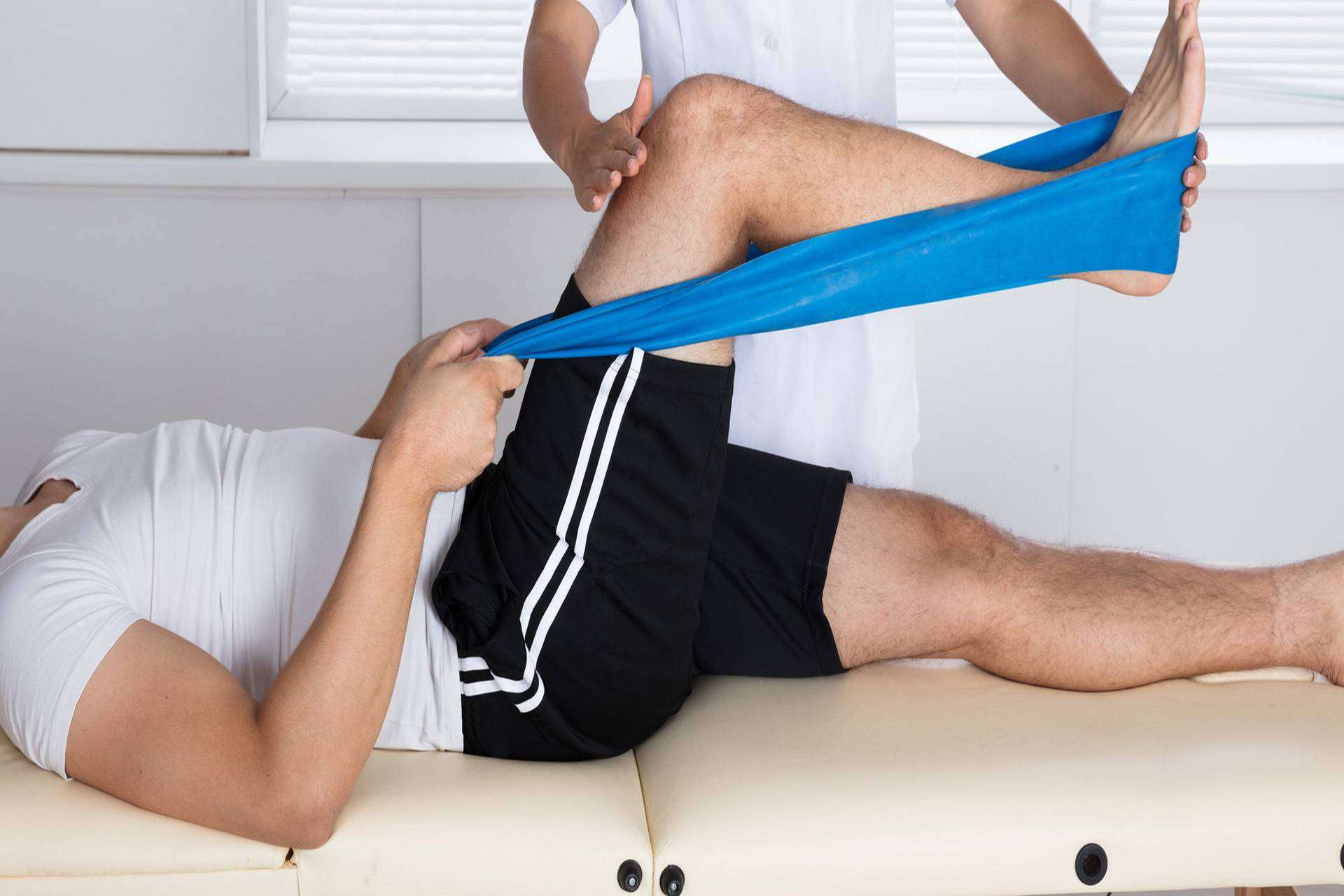 La fisioterapia como motor del bienestar, por FisioClinics
