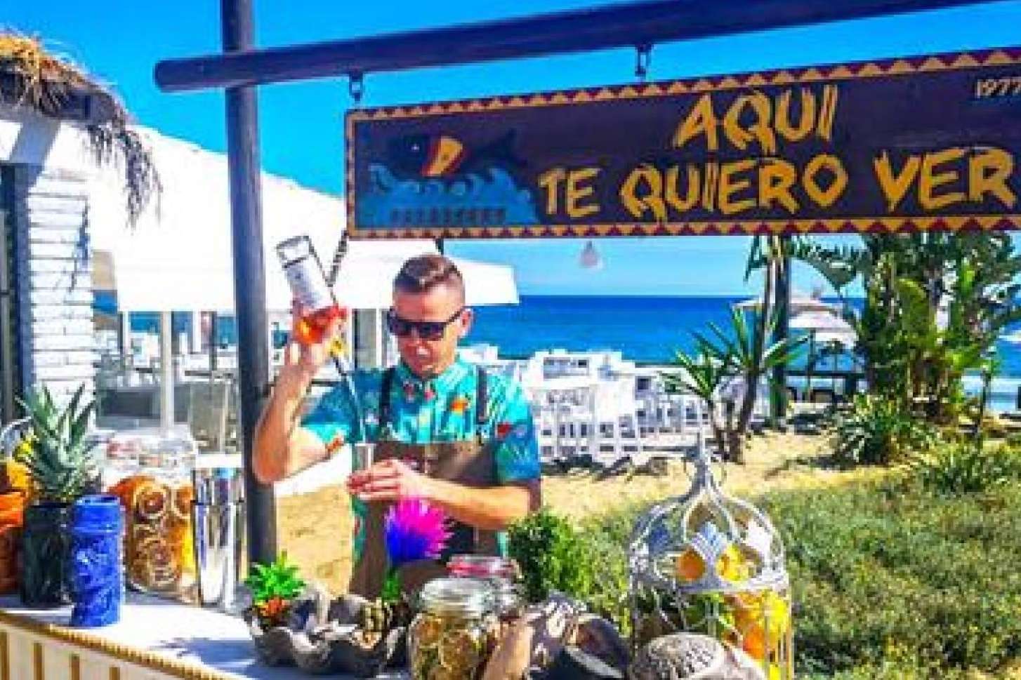 Aquí Te Quiero Ver, el chiringuito de Marbella que ofrece servicios de coctelería