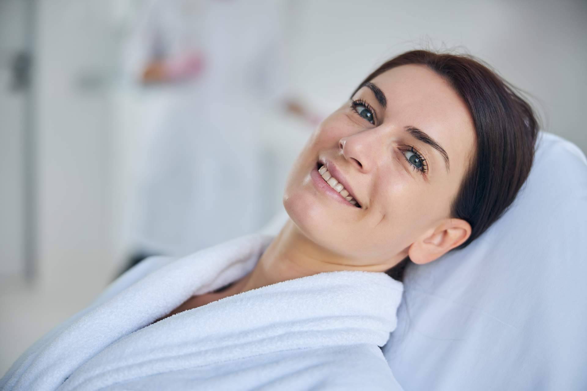 La clínica de medicina estética Unidad FEMME explica cómo resolver los escapes de orina por esfuerzo leve