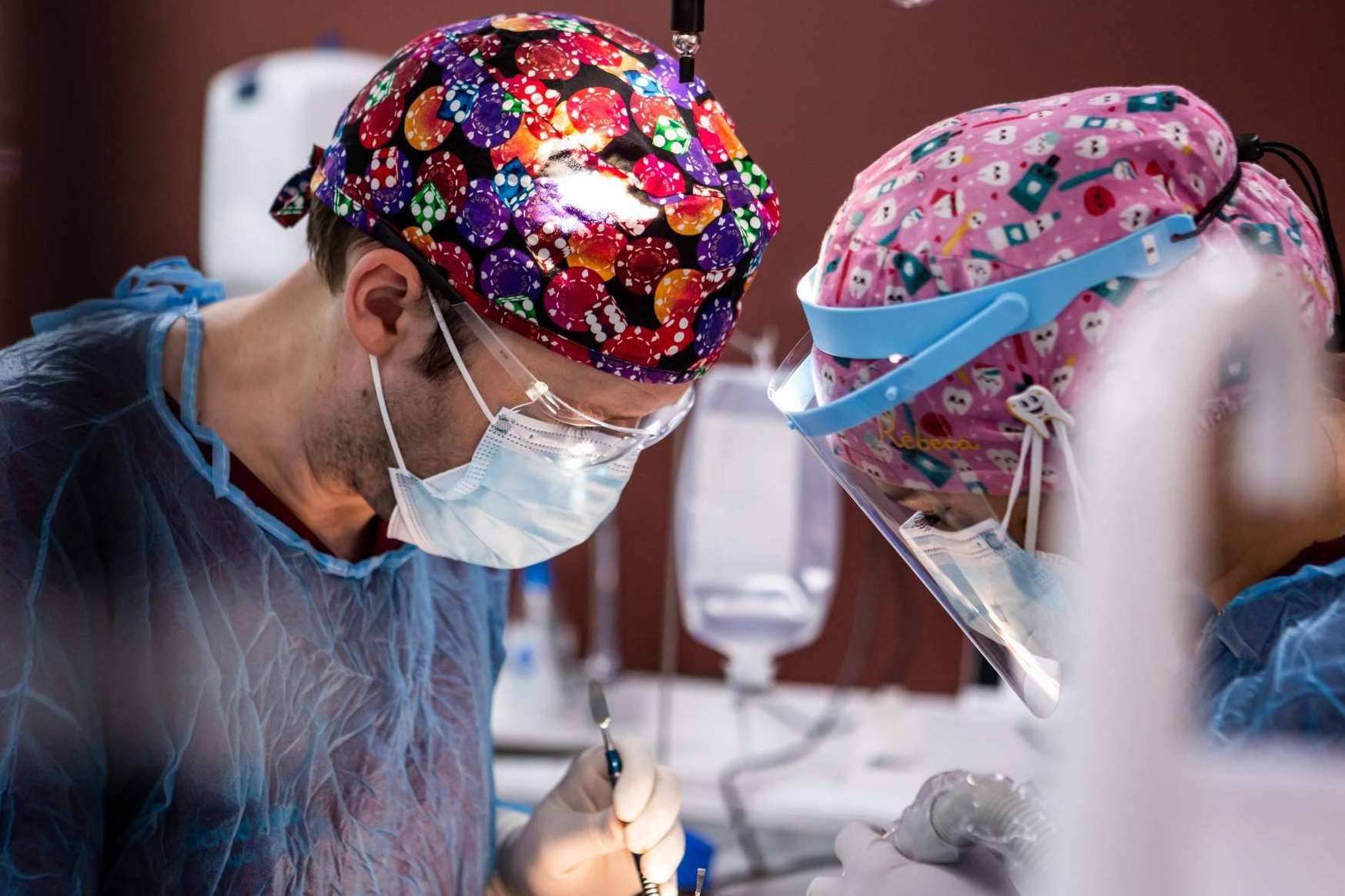 David Valero, el dentista que identifica implantes dentales en internet