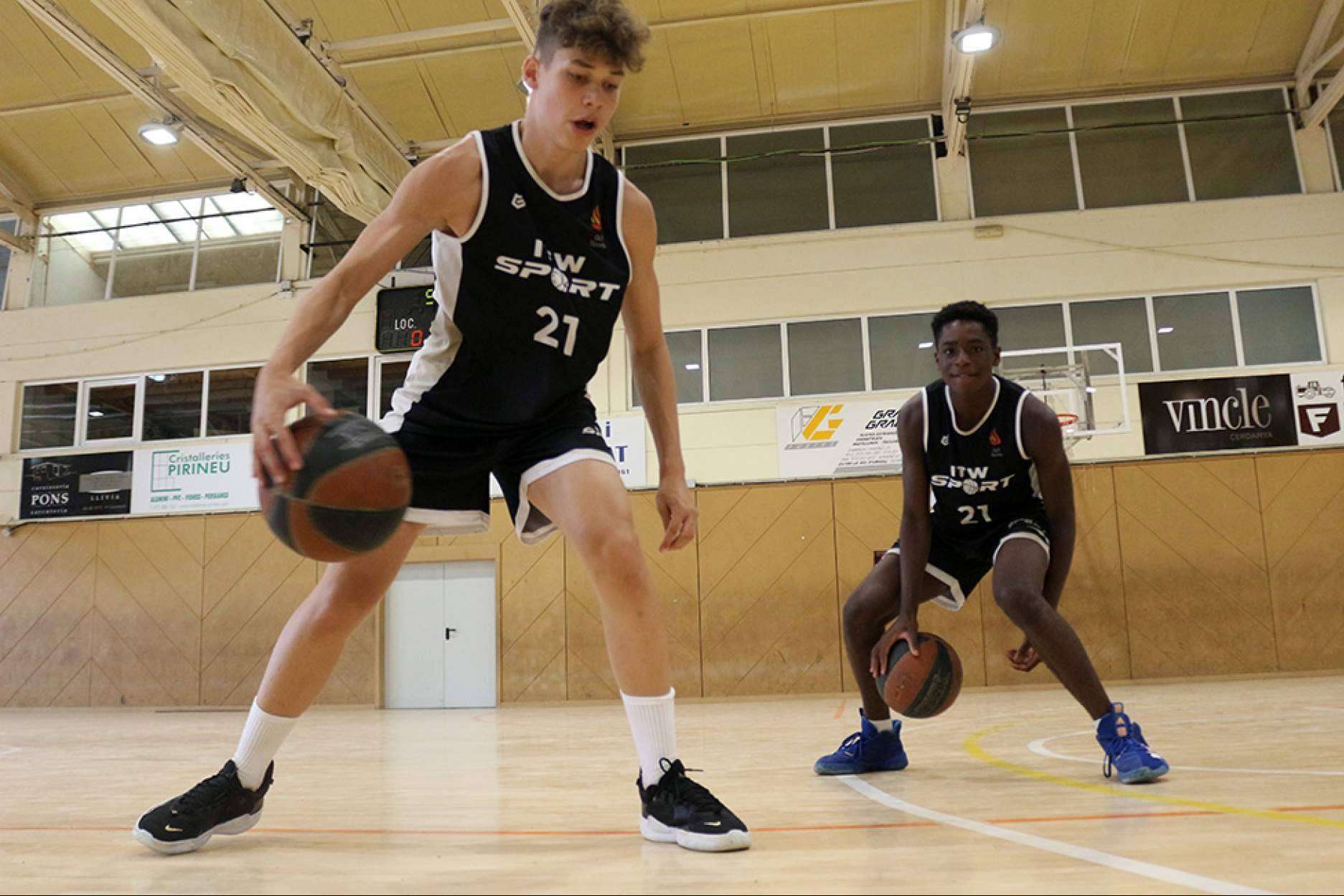 Formación de jugadores de baloncesto, de la mano de ITW Sport