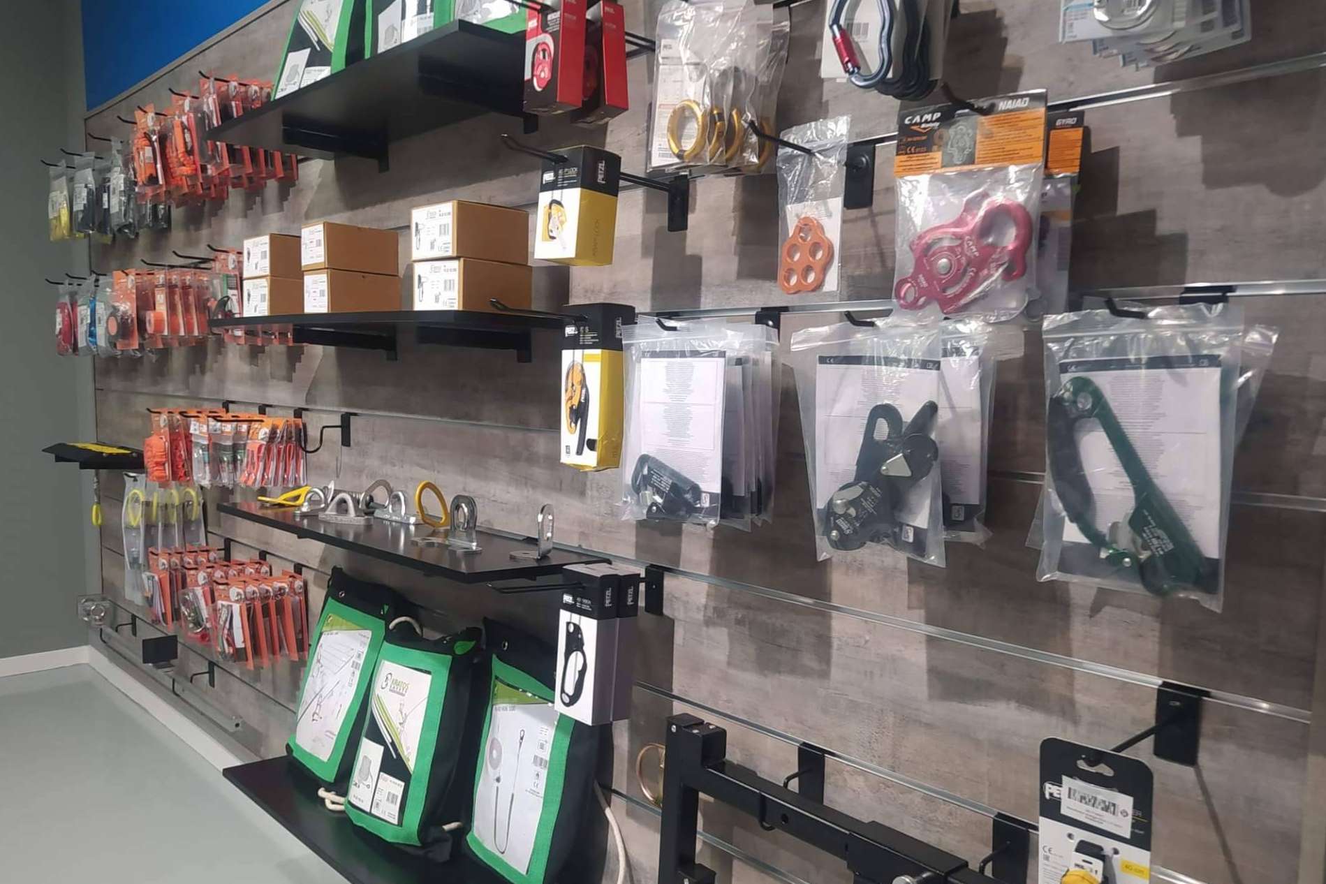 Workprotec abre su nueva tienda especializada en Equipos de Protección Individual