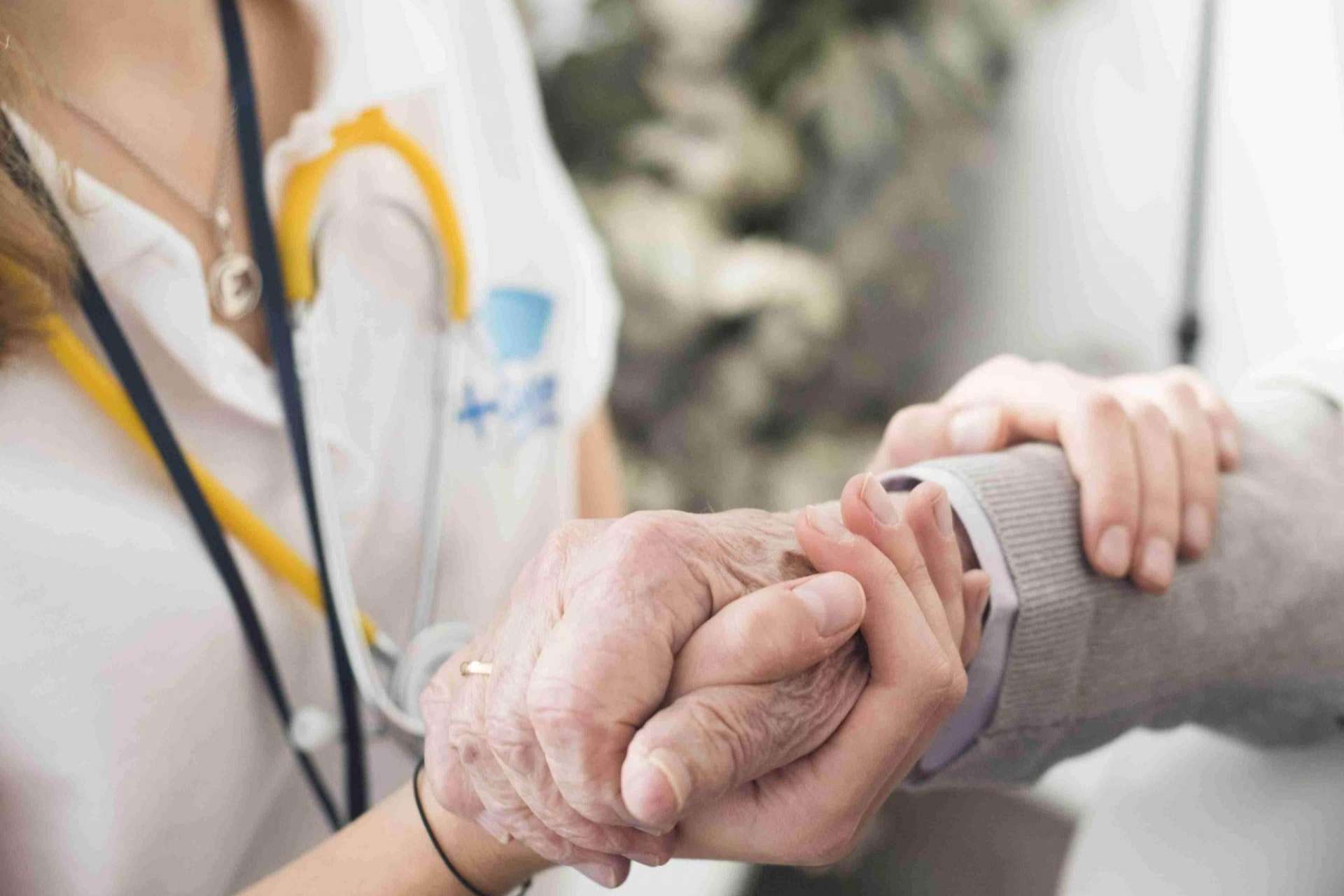 Dedicae promueve los servicios 'premium' a la atención sanitaria en el hogar