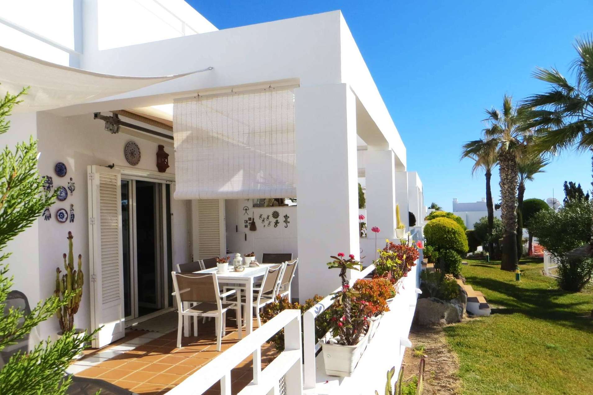 Una nueva forma de compraventa y alquiler de viviendas, Domo Estate Agency