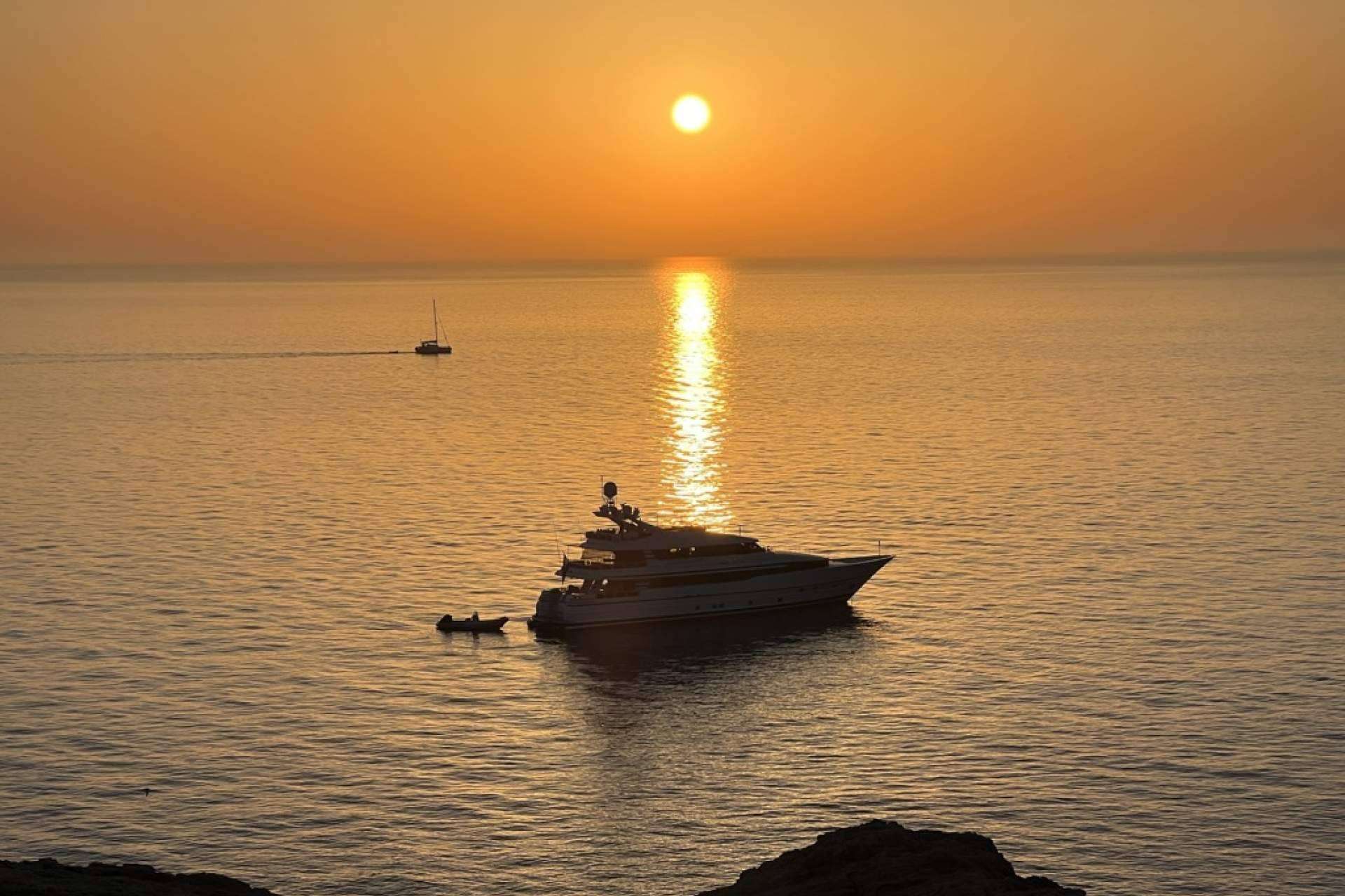 Sant Antoni de Portmany ofrece sol, mar y gastronomía 365 días al año