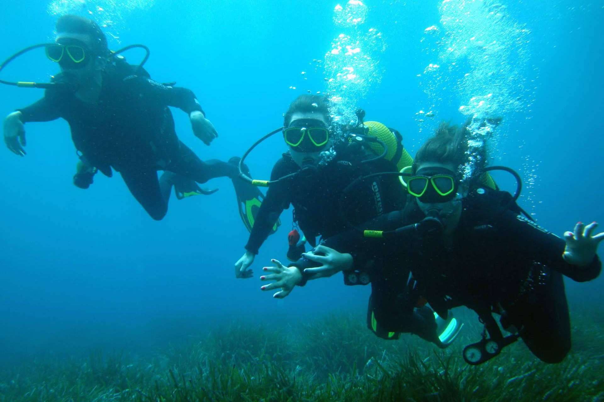 Scuba Plus ayuda a obtener la certificación para bucear