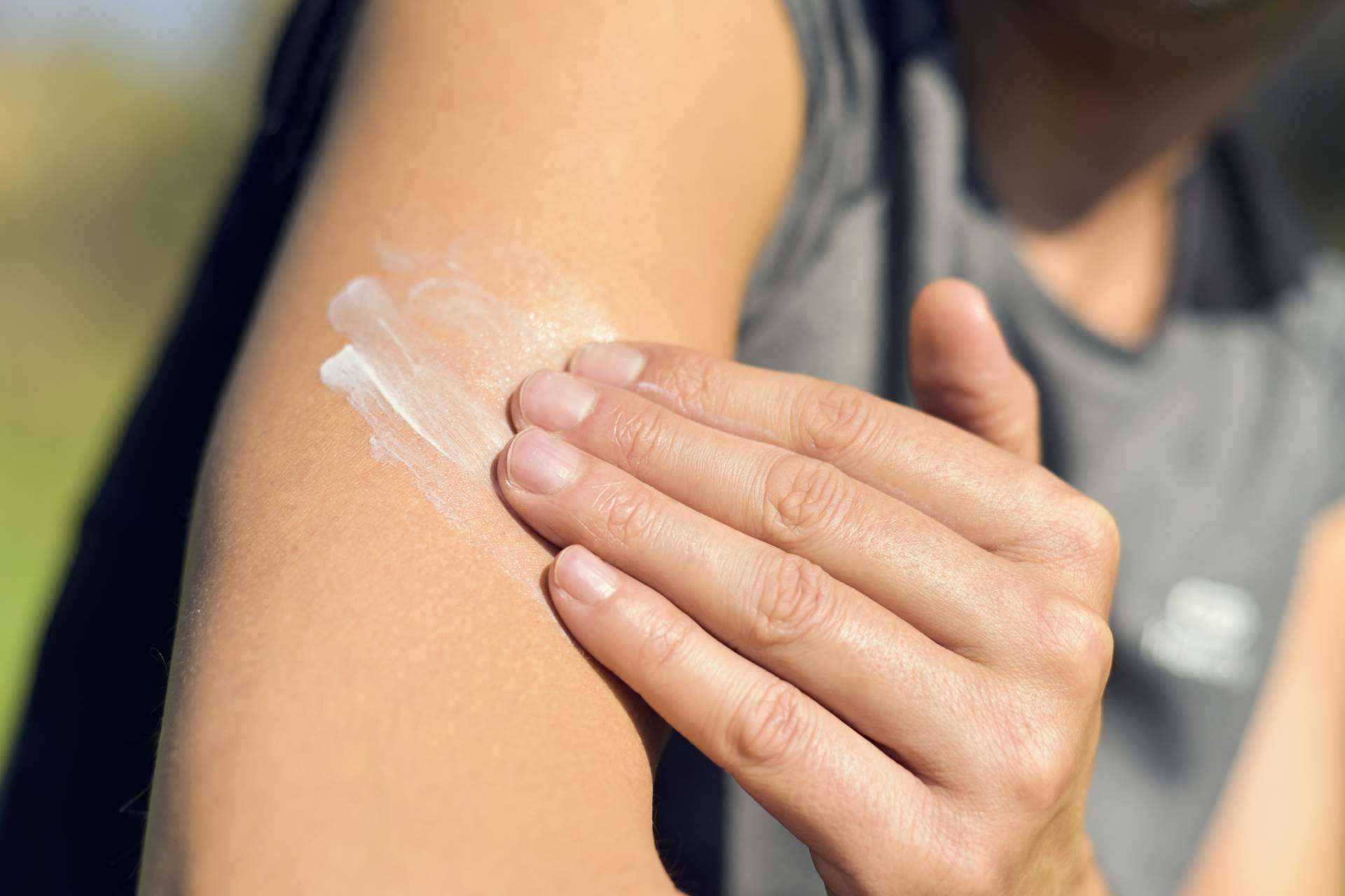 Un aloe vera de regalo por la compra de dos protectores solares, con Aynara Secret