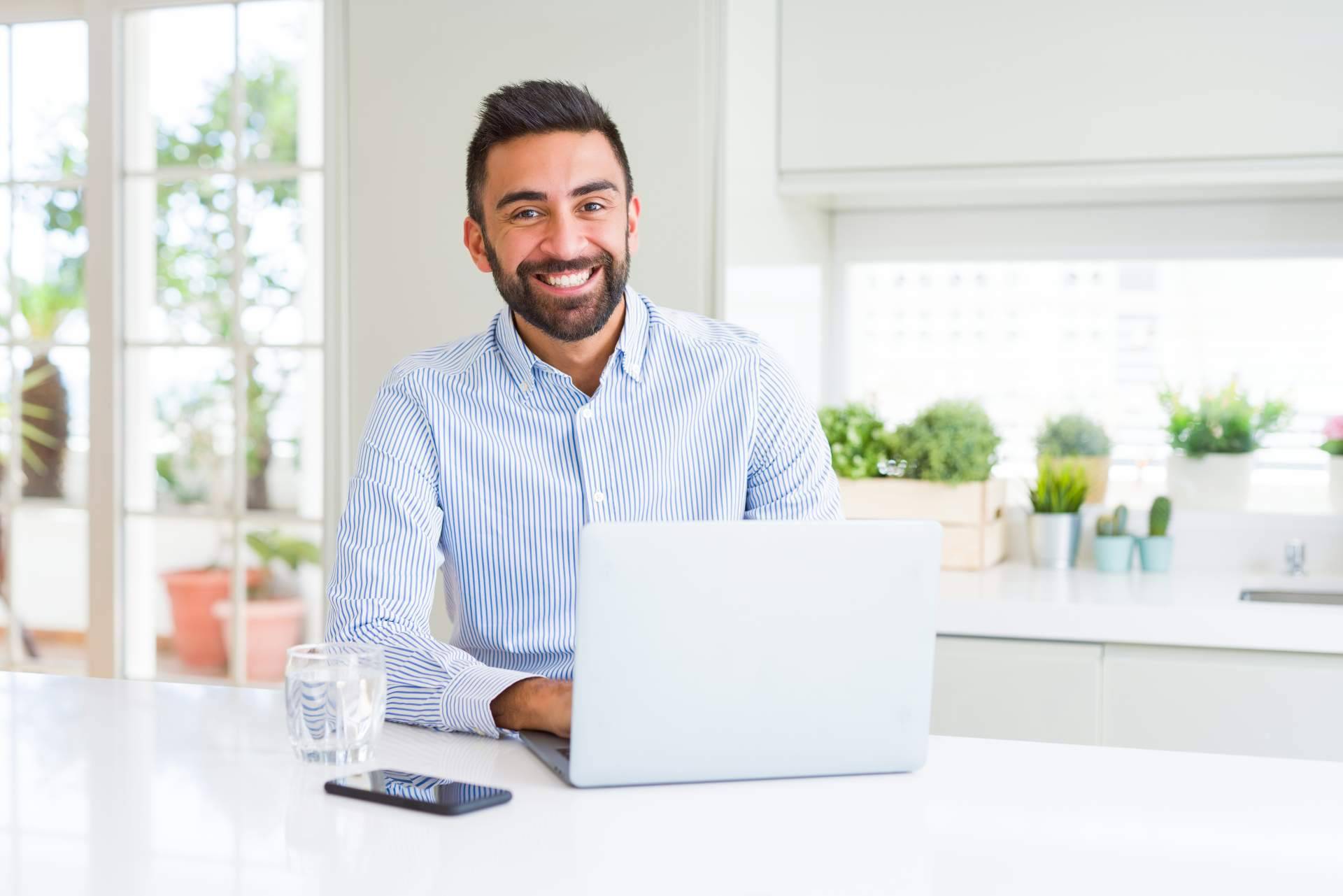 ¿De qué manera un portal documental puede facilitar las diferentes gestiones de la asesoría con los clientes y de la empresa con los empleados?