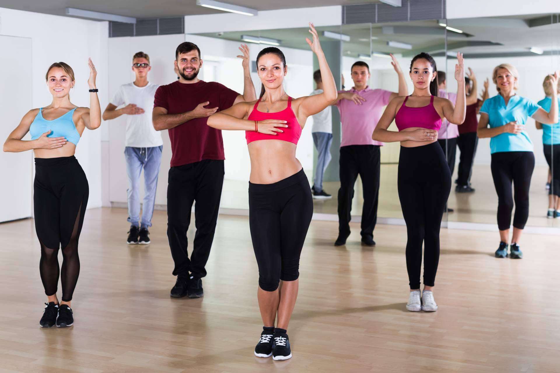 Los principales beneficios para la salud derivados del baile en línea