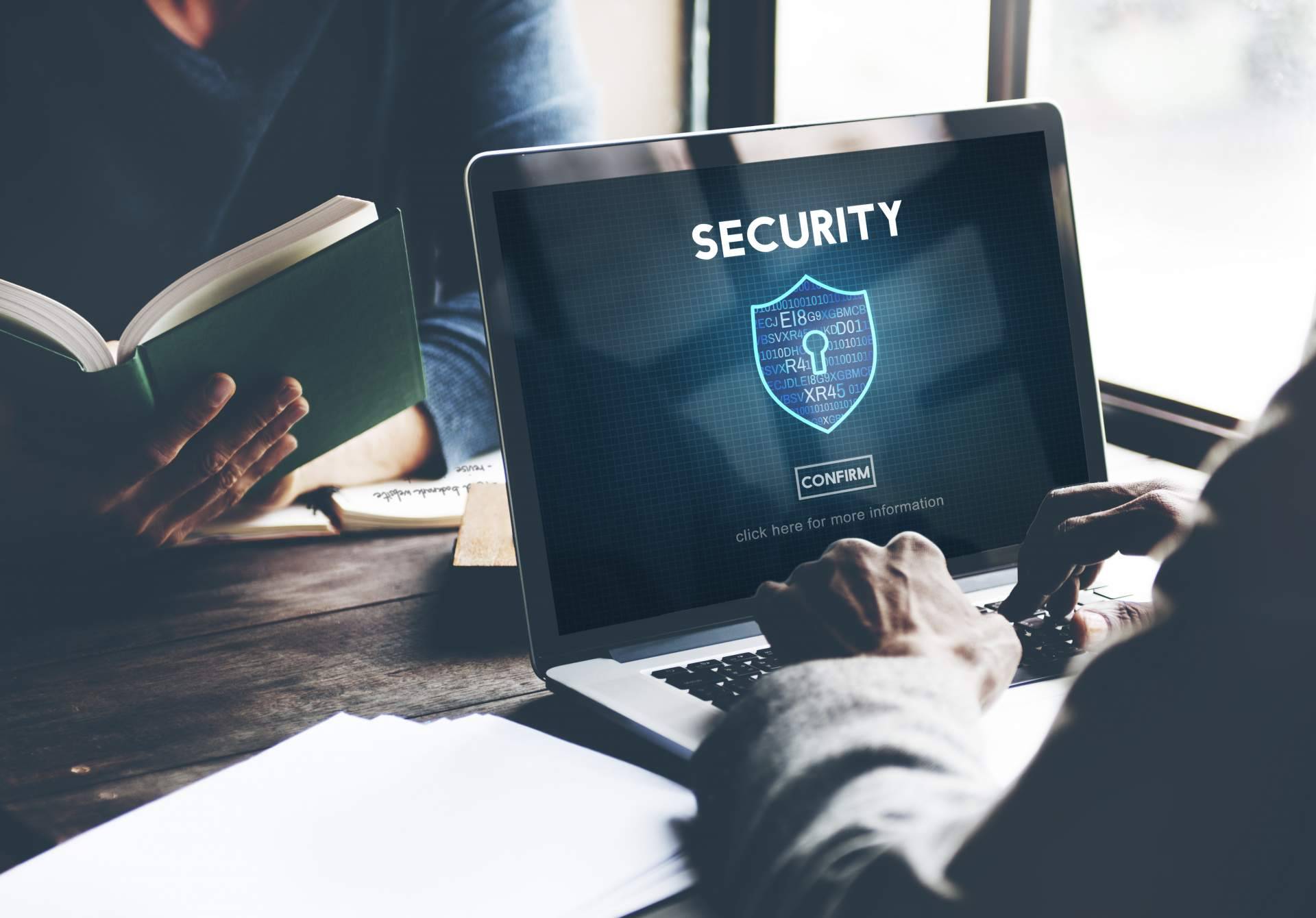 Solucionar problemas de virus con Reparar Ordenadores