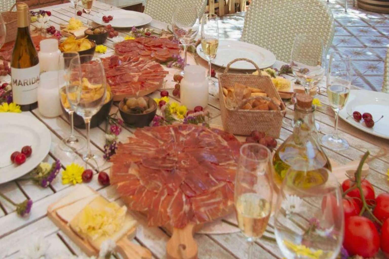 Un imprescindible en las celebraciones, el jamón ibérico de Enrique Tomás