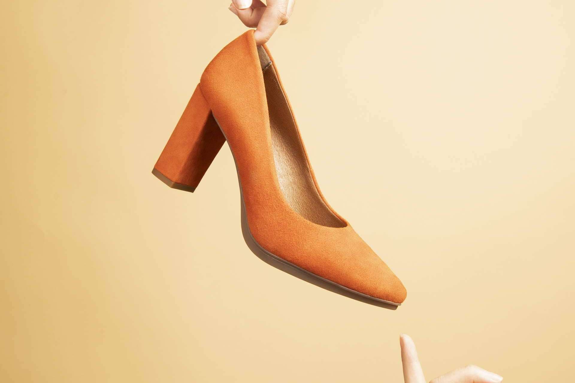 Envíos gratuitos por el sexto aniversario de la empresa de zapatos miMaO