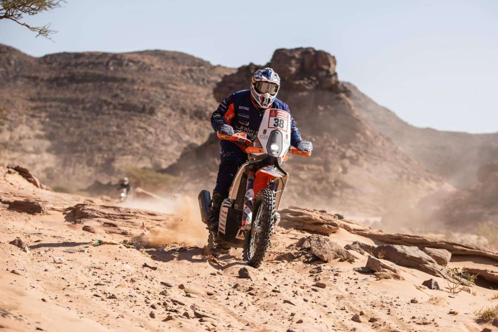 Ropa deportiva off road personalizada, de la mano de ADHESIVOSEMBARRADOS