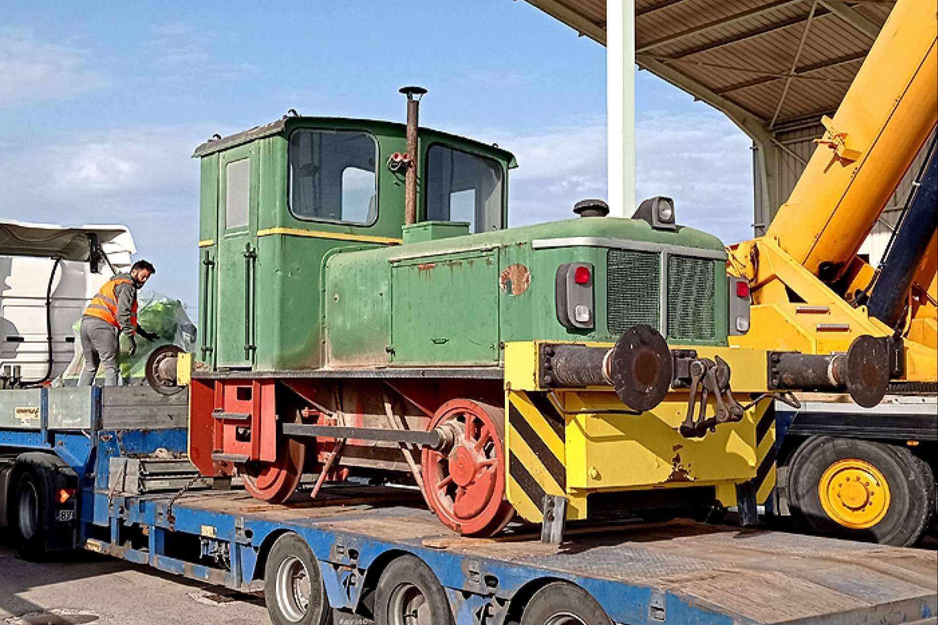 La Fundación del Patrimonio Ferroviario rescata una locomotora histórica de Saint Gobain