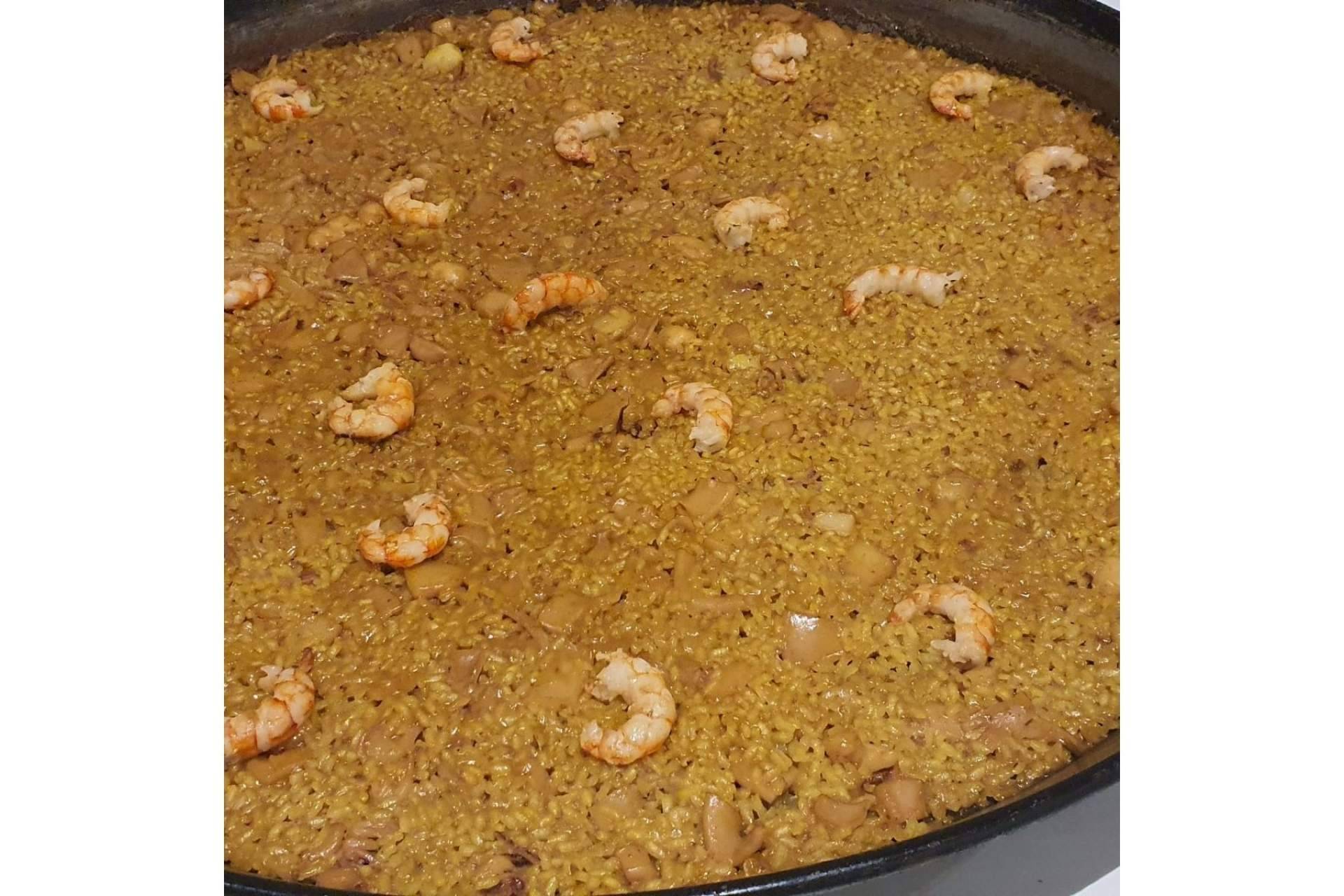 En la zona de El Cabañal,  La Taberna Casera  se establece como una de las arrocerías en Valencia más reconocidas