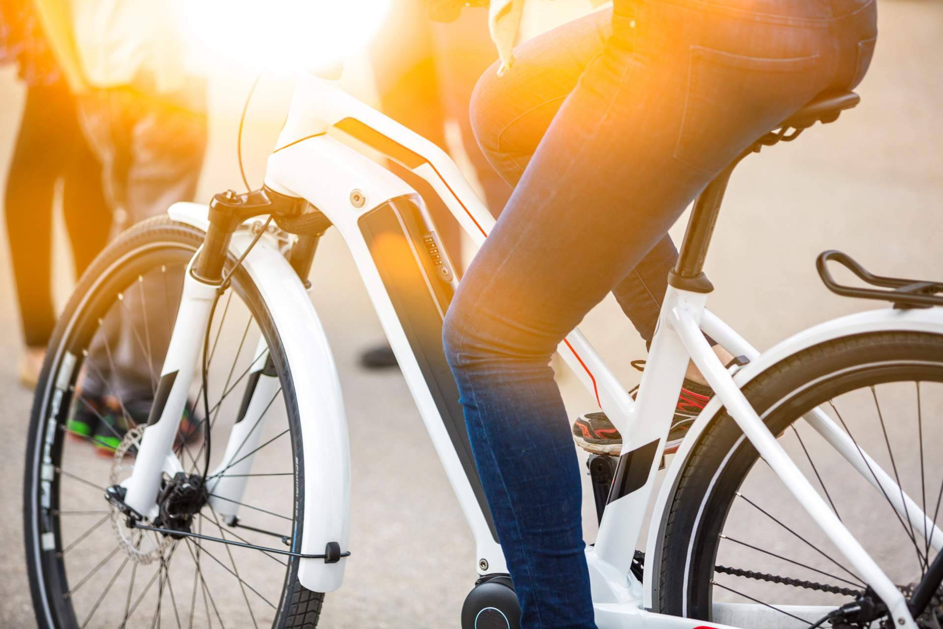 Recorrer la ciudad y ahorrar gasolina con las bicicletas eléctricas de Emotobike