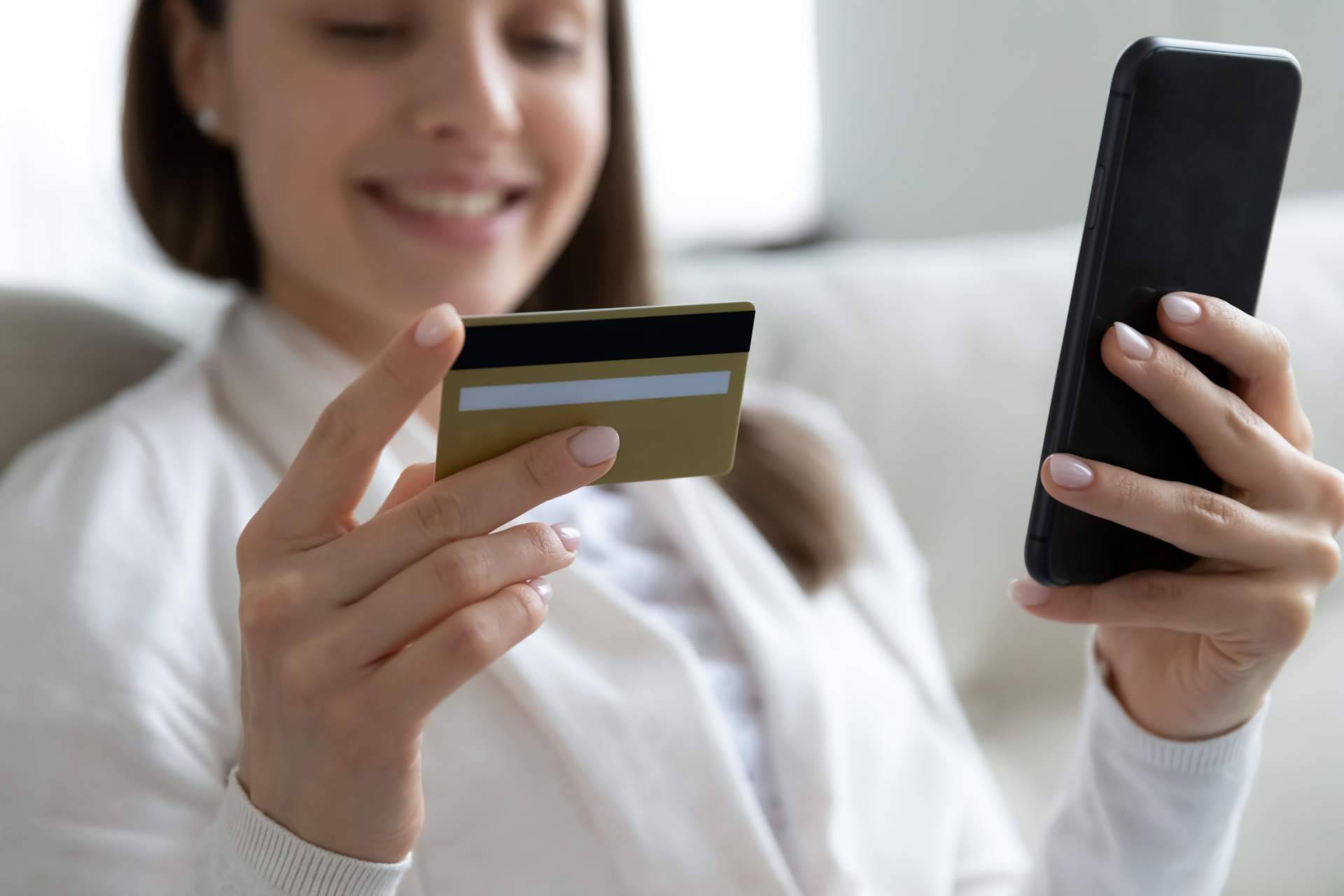 ¿Cuál es la última sentencia de tarjetas revolving?, con Área Jurídica Global