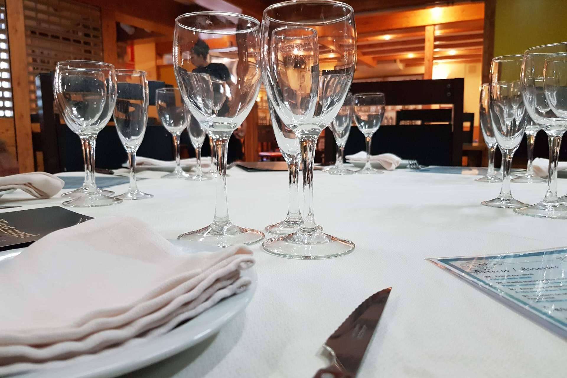 Pasa Tapas es el lugar donde celebrar una fiesta en privado con espacios amplios y catering mediterráneo