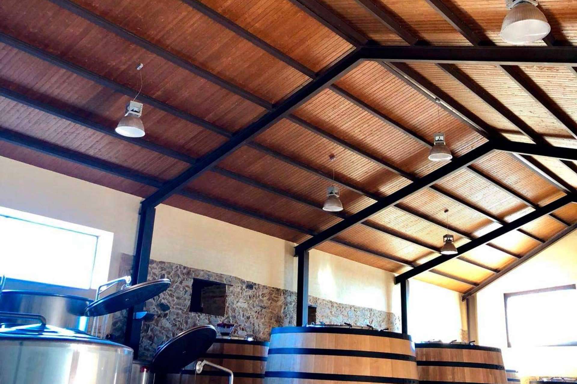 Las ventajas de reformar una bodega a través de los paneles sándwich de Caliplac