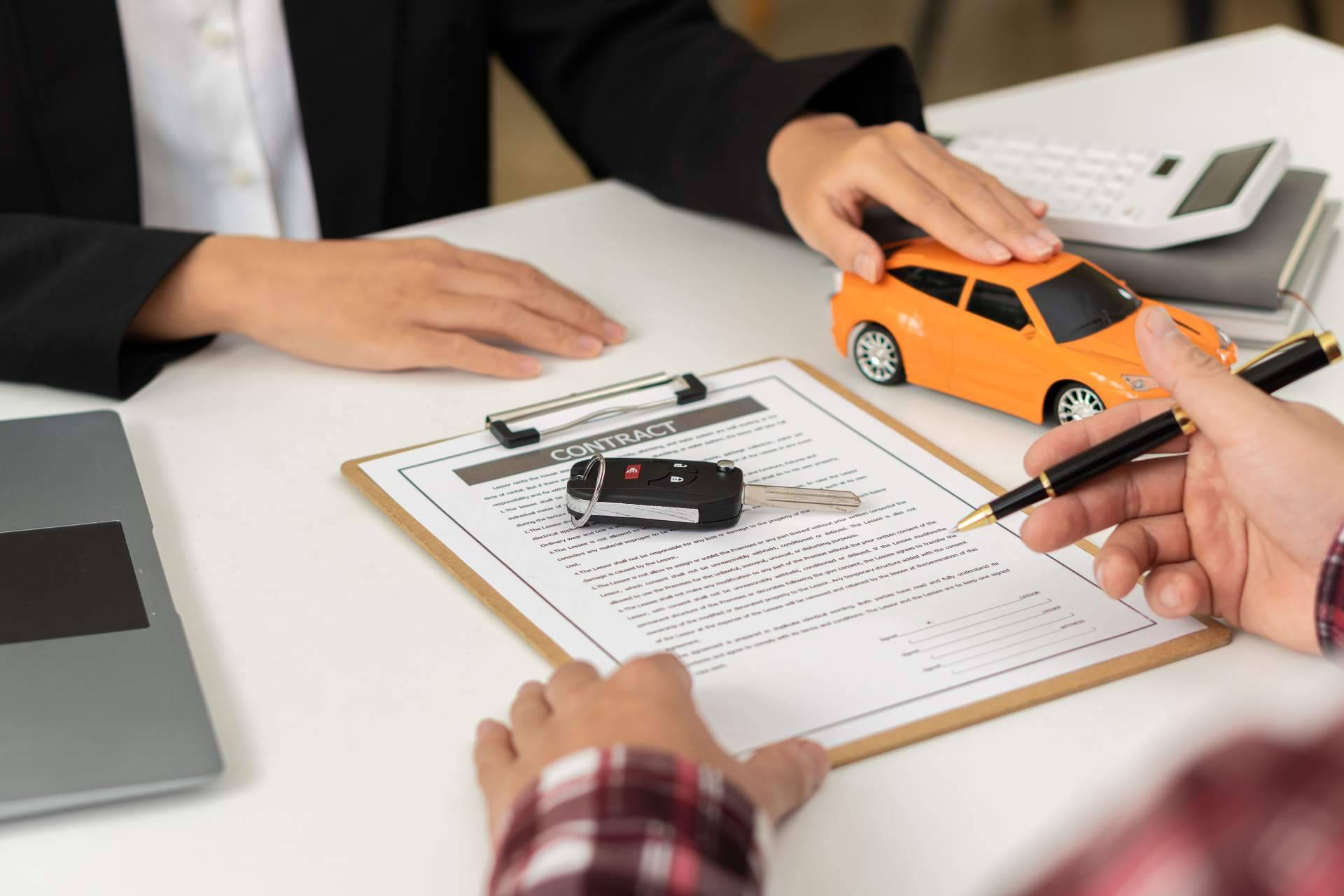Los servicios de Gestoría Jáuregui para realizar la transferencia de coches online