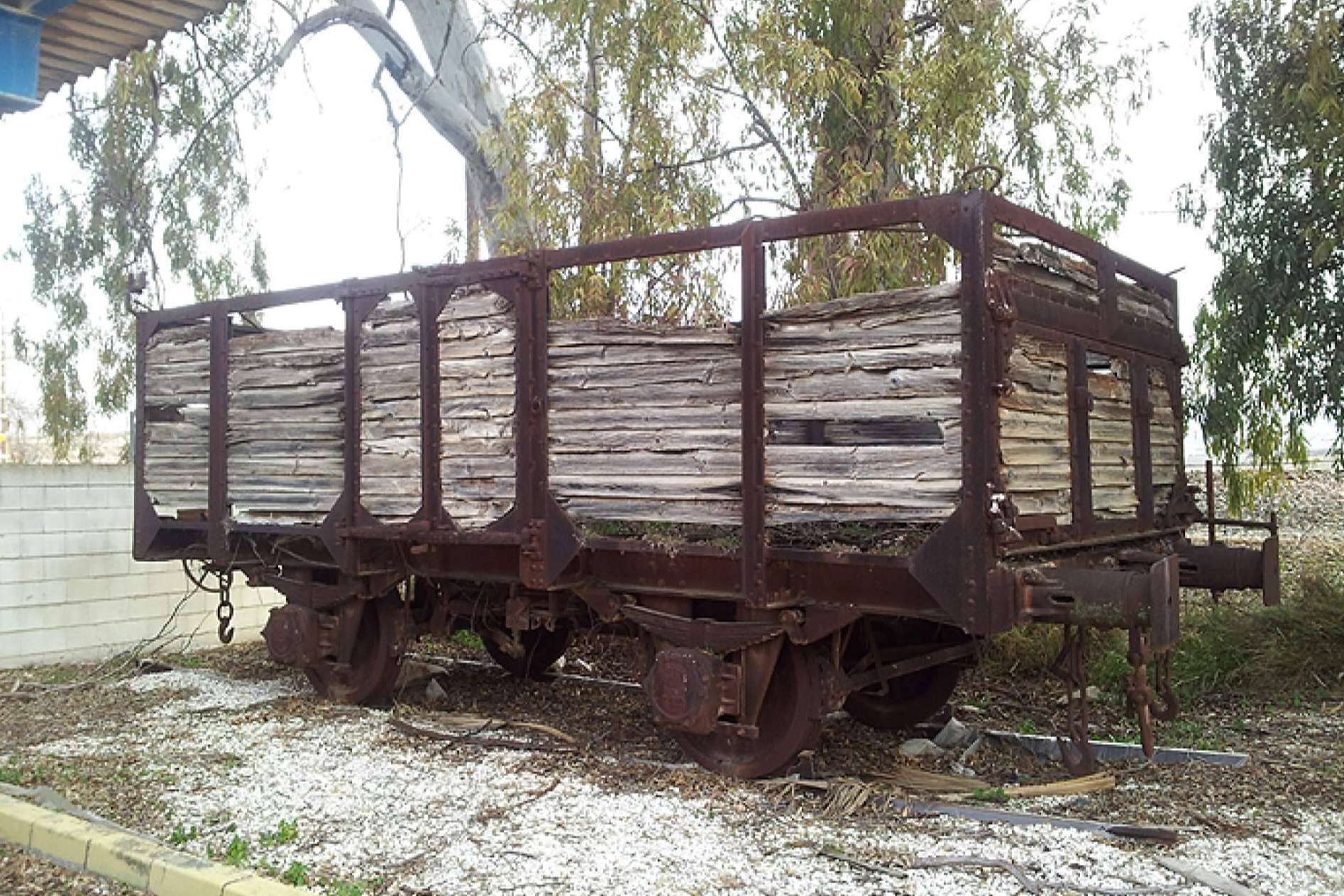 Preservación de un histórico vagón de bordes máximos por la Fundación del Patrimonio Ferroviario