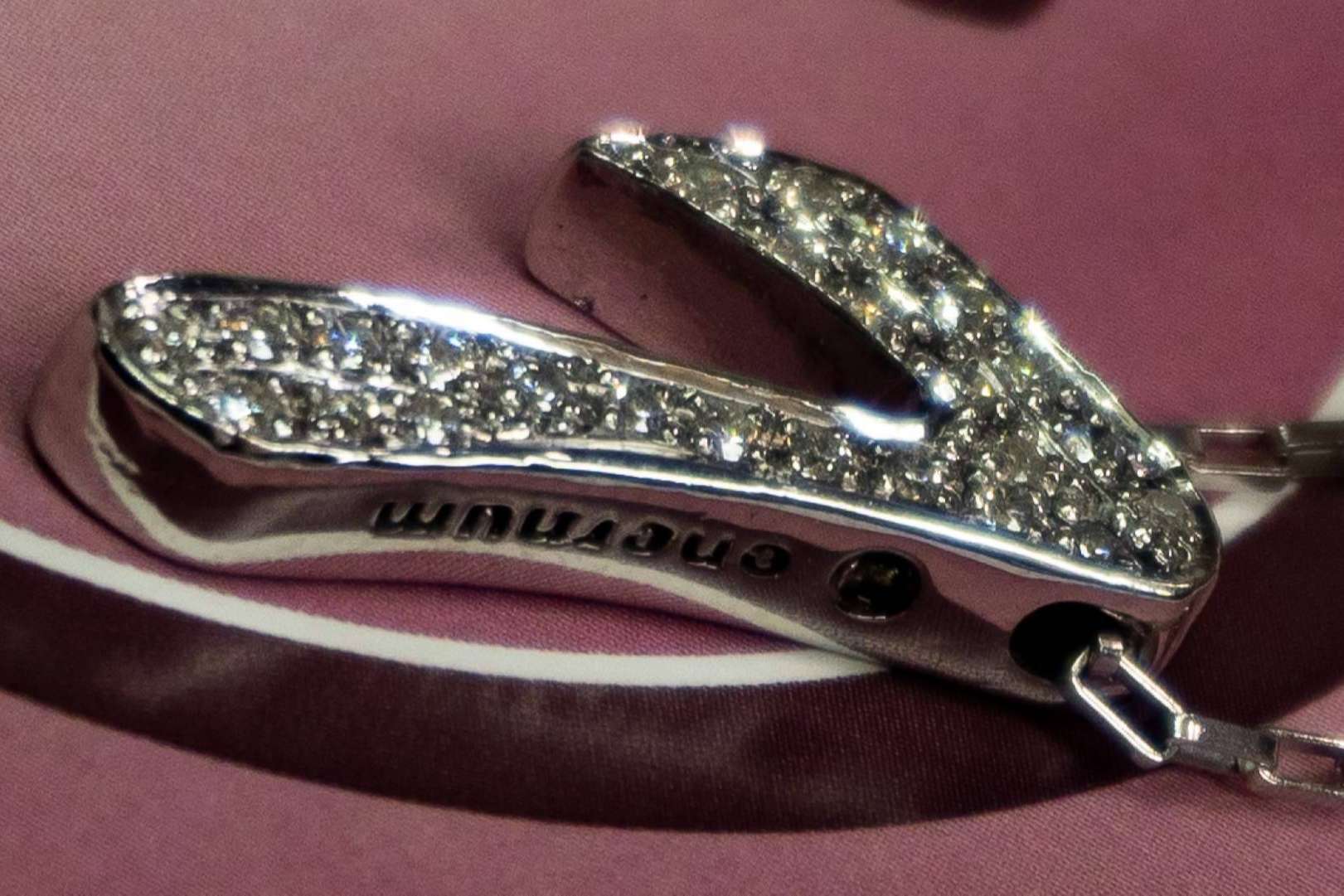 Colección de joyas artesanales para regalo especial de estas navidades, de Enernum