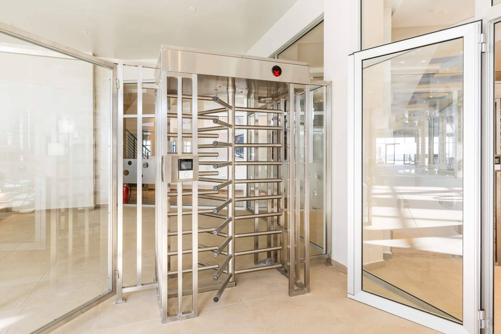 ASSA ABLOY y el control de seguridad para entradas