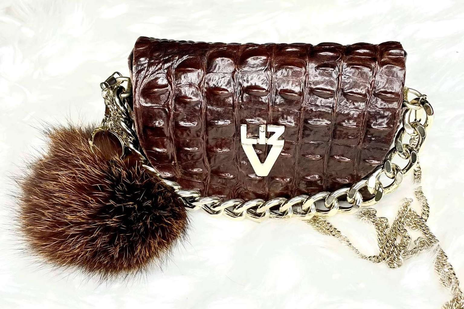 Los desfiles de moda en Roma y Londres contarán con la presencia de los bolsos de Liz Valdesuso