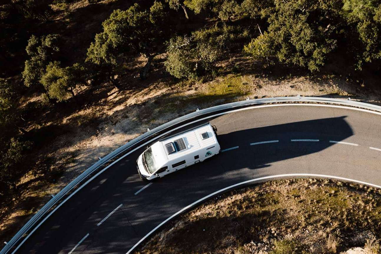 Alquilar autocaravanas prácticas, cómodas y completamente equipadas en Barcelona y Girona con UAU Campers