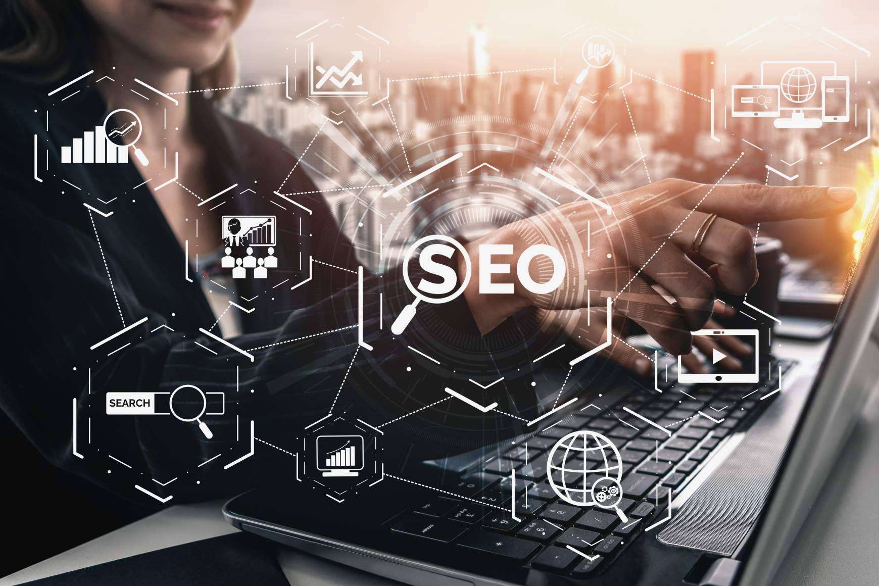 Mejorar el posicionamiento de la web y atraer a más clientes con sucommunitymanager.com