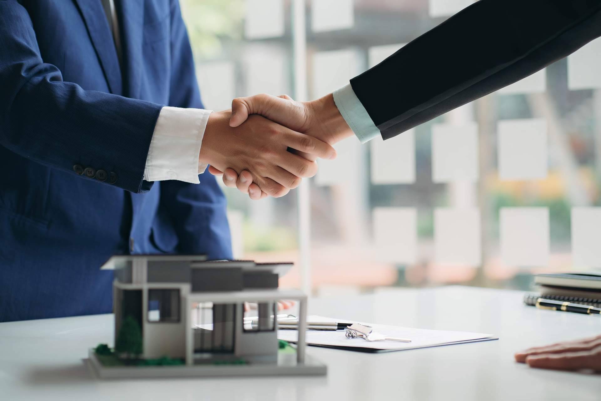 Formarse en Surge como bróker inmobiliario, la nueva figura que arrasa en España