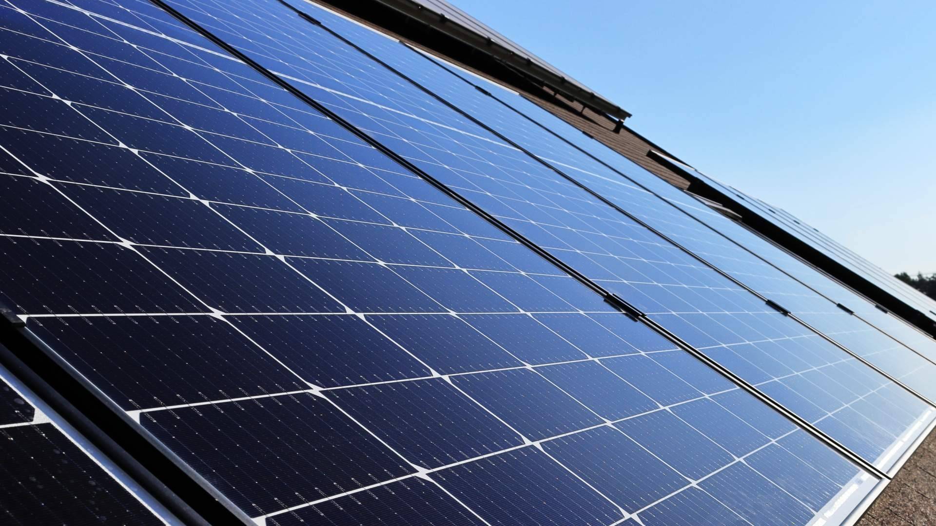 Consorcio Europeo de Avales que ofrece seguros para instalaciones fotovoltaicas  y eólicas