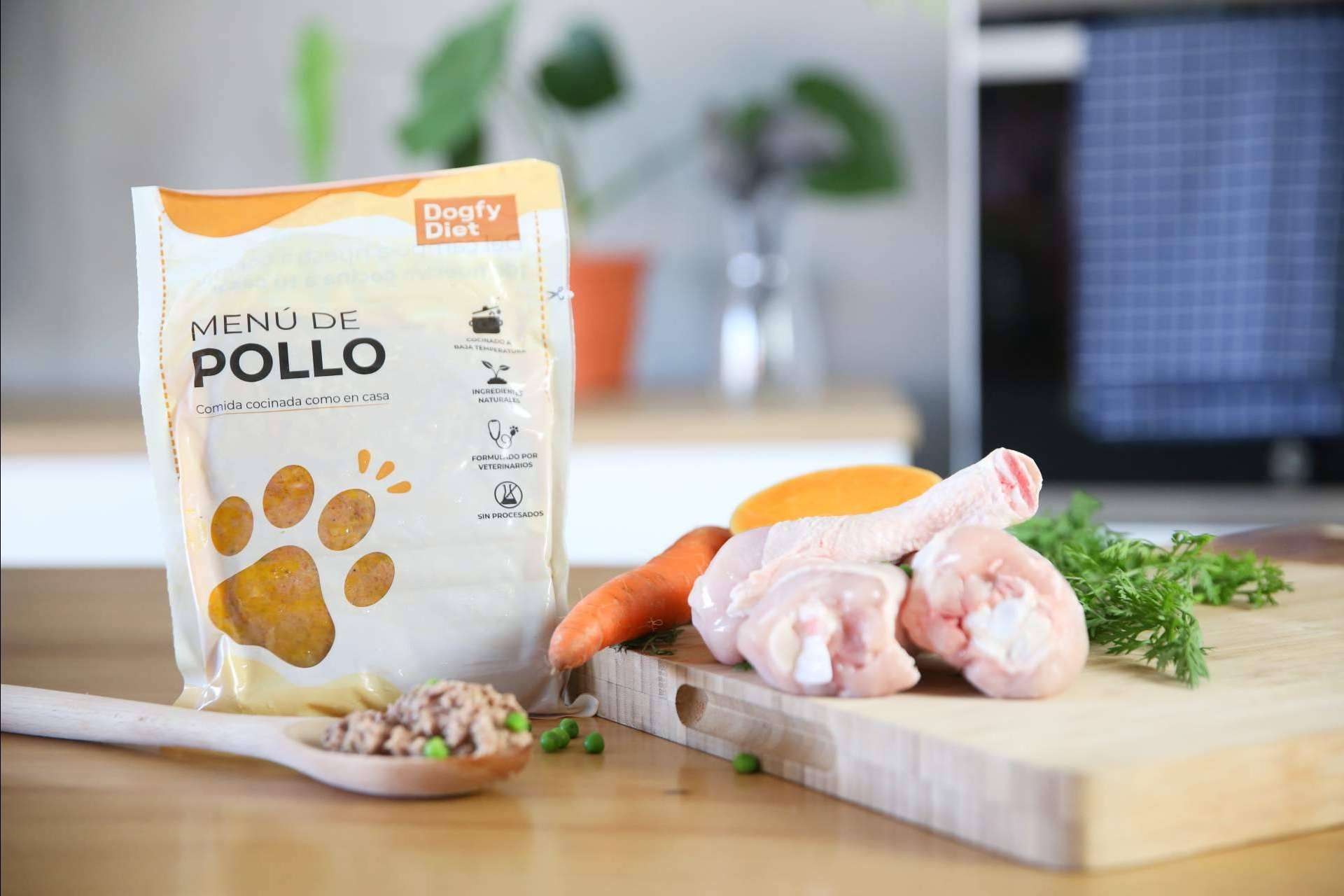 ¿Cuáles son las diferencias entre la dieta BARF vs comida natural para perros cocinada?, por Dogfy Diet