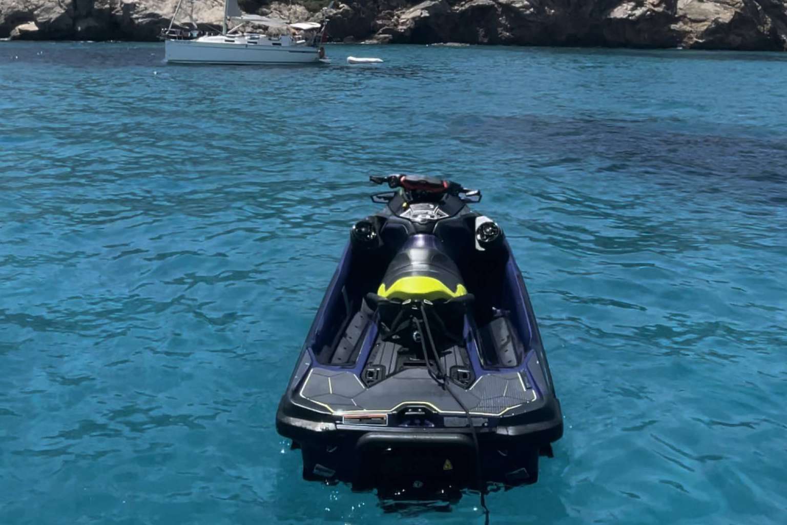 El excelente servicio de alquiler de yates en Ibiza, AkunaProject