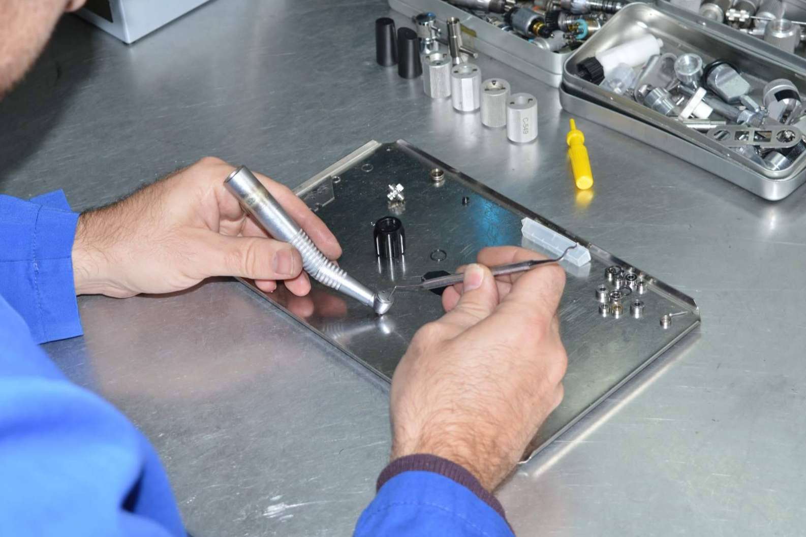 RD Express ofrece reparación rotatorios e instrumentos clínica dental