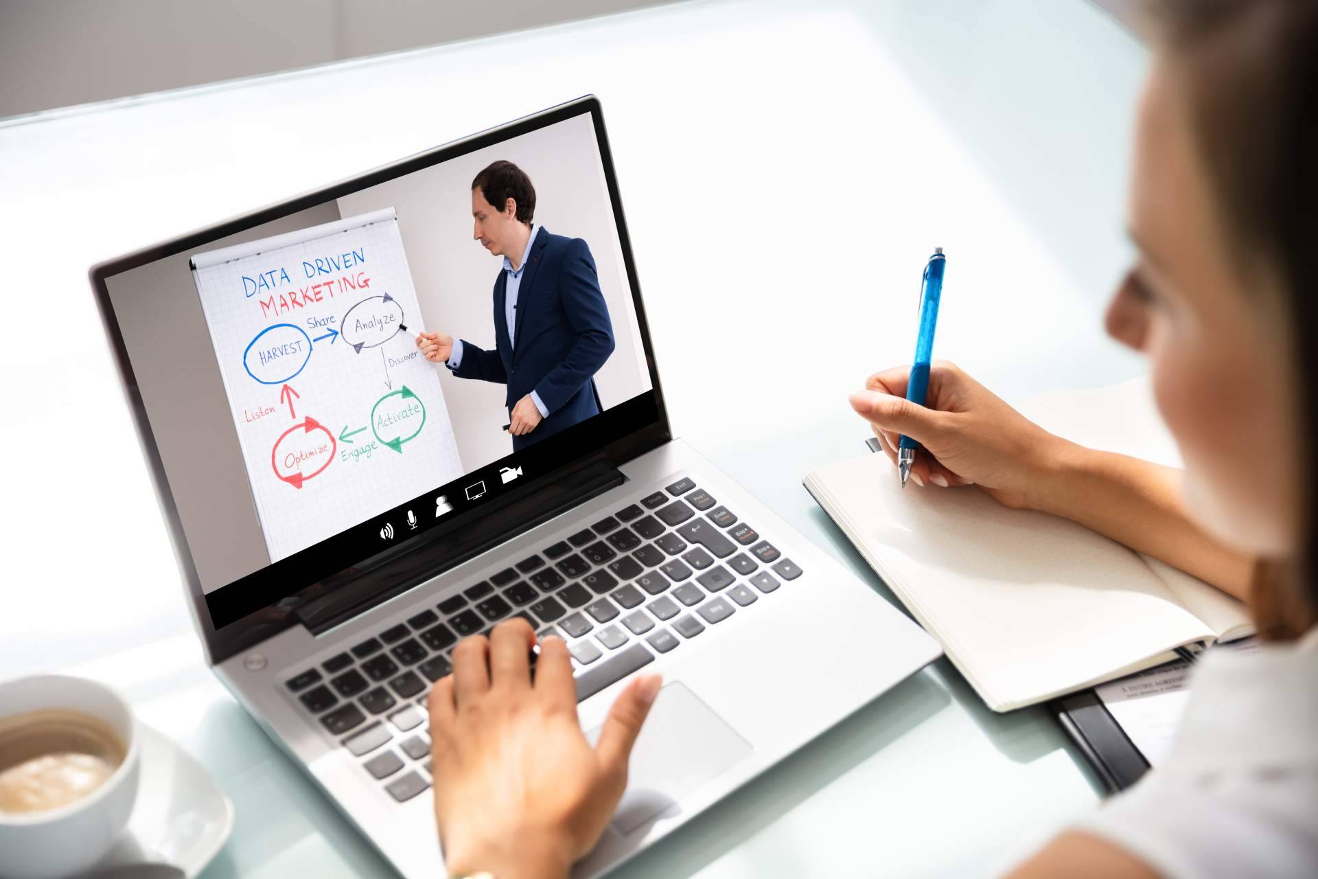¿Cómo diseñar un plan a futuro y encaminarse a una meta clara para el desarrollo profesional?, por Coacher
