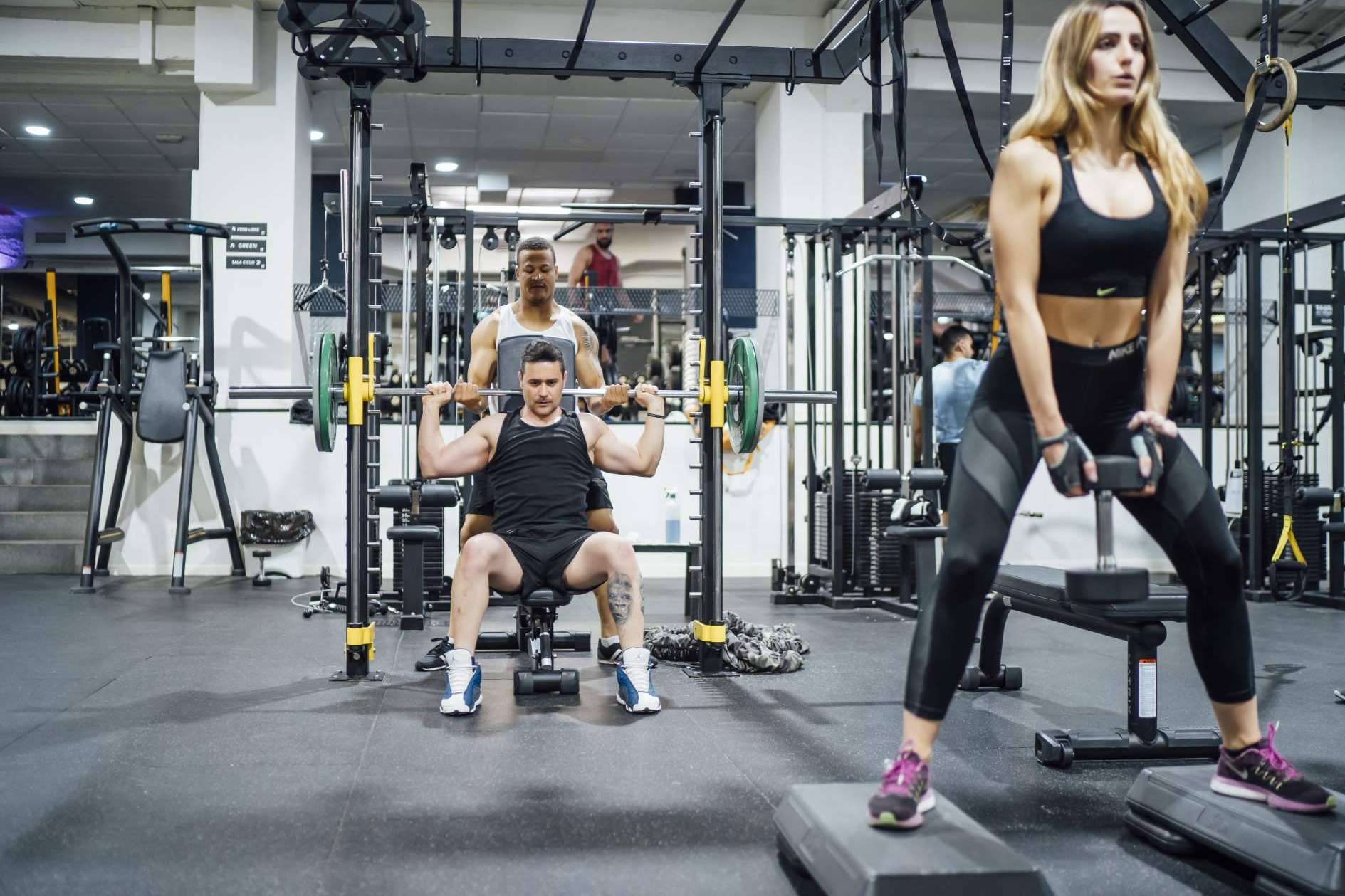 Descubrir 'la perla' escondida de Vallecas. MABUNI, el gimnasio con piscina