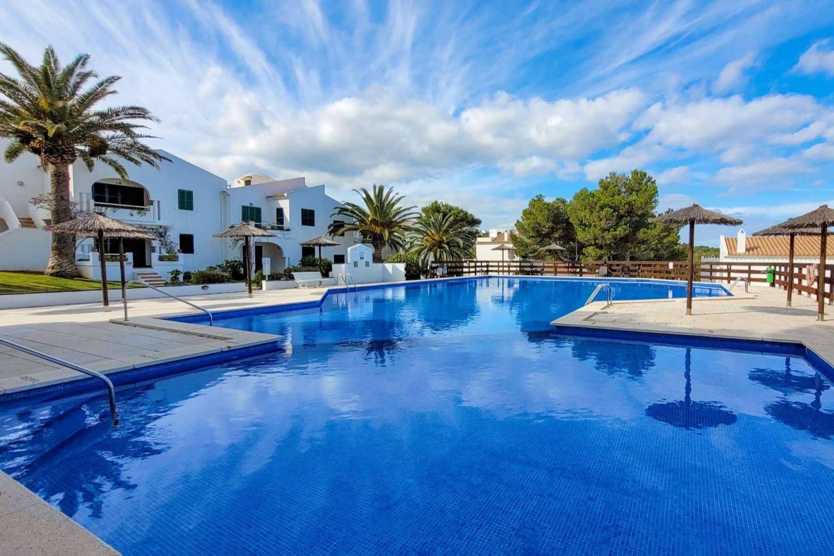 La agencia inmobiliaria que brinda una gran variedad de casas en Menorca es Home Menorca