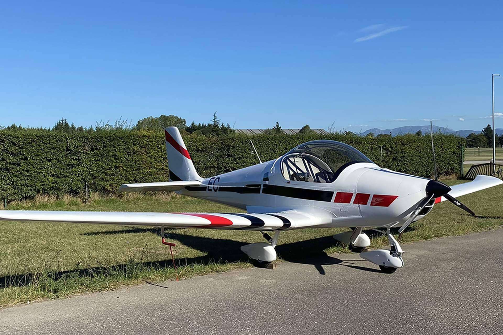 ¿Cómo encontrar una escuela de vuelo de ultraligero situada en Asturias? Asturfly