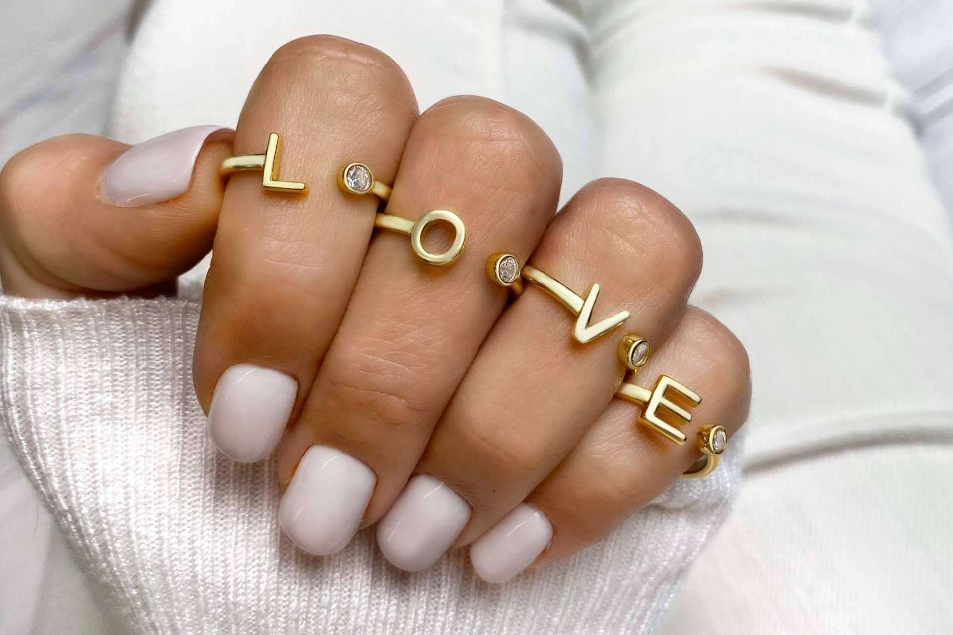Anillos bañados en oro disponibles en Le Petite Marie