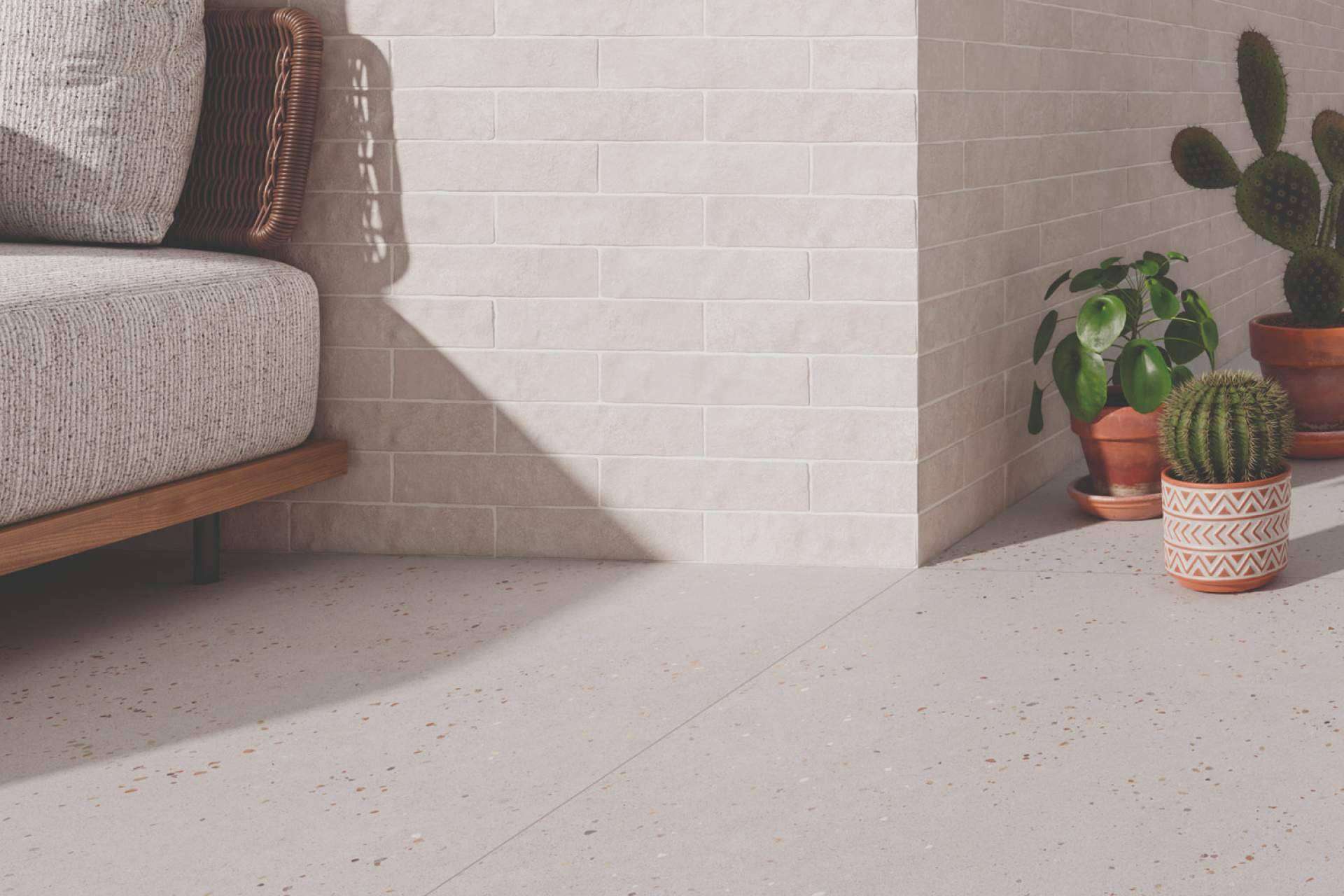 La tienda online Duritti Cerámica ofrece una gran diversidad de azulejos para terrazas y piscinas